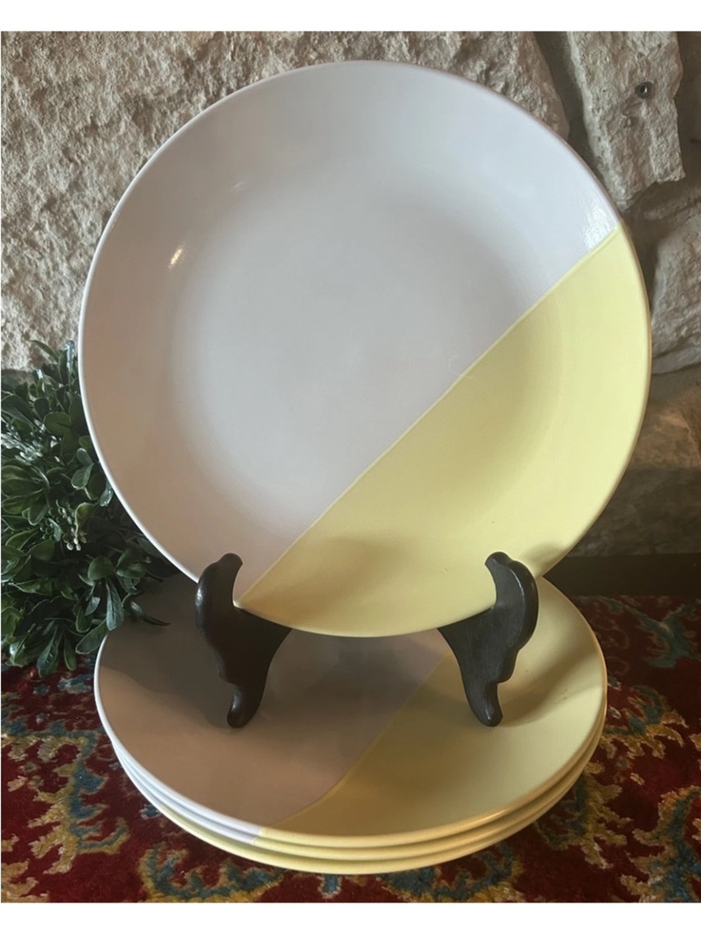 4 STONE + LANE Lizzy Stoneware Dinner Plates Yellow White‎ 10.75" Excellent